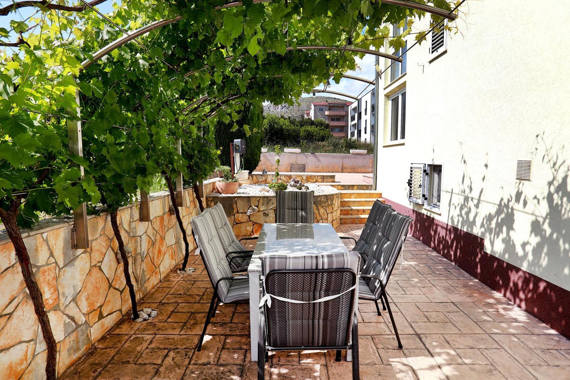 Nevistic Apartmani Trogir Kültér fotó